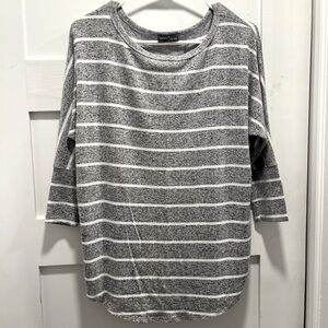 Striped light weight sweater 3/4 sleeve dolman size M
